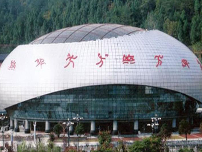 当阳体育中心球形网架加工安装